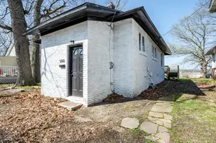 550 Sherman Ct, Benton Harbor, MI 49022 - Photo 1