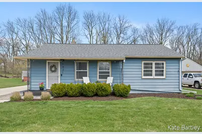 1421 Aberdeen Street NE, Grand Rapids, MI 49505 - Photo 1