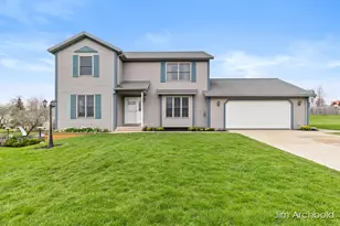 2927 Valley Ave NW, Grand Rapids, MI 49544 - Photo 1