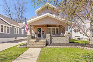 24 Pine St, Zeeland, MI 49464 - Photo 1
