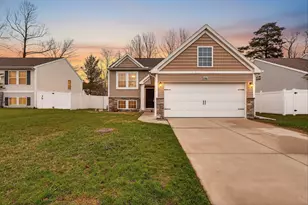 72386 Beacon Ct, South Haven, MI 49090 - Photo 1