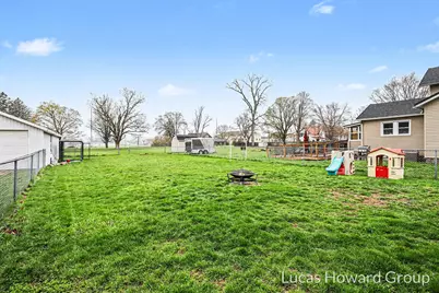 116 N Douglas Avenue, Three Rivers, MI 49093 - Photo 2
