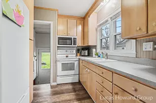 116 N Douglas Ave, Three Rivers, MI 49093 - Photo 10