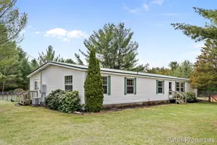 4584 E Valeries Way St, Newaygo, MI 49337 - Photo 1