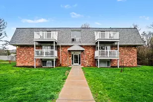 6712 Cascade Rd SE, Grand Rapids, MI 49546 - Photo 1