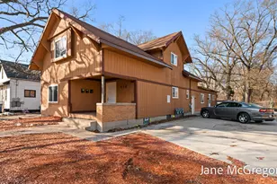 414 E Hackley Ave, Muskegon, MI 49444 - Photo 1