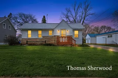 409 W Oak Street, Fremont, MI 49412 - Photo 1