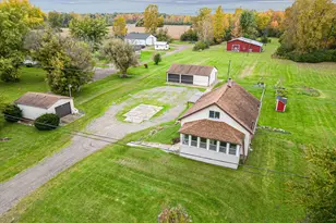 4154 W Carpenter Rd, Flint, MI 48504 - Photo 1
