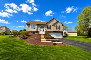 11437 Saddlebrook Cir, Pinckney, MI 48169 - Photo 1