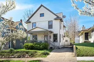 648 Crescent St NE, Grand Rapids, MI 49503 - Photo 1