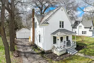113 N Prospect St, Belding, MI 48809 - Photo 1
