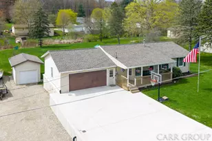 5045 Wakefield Ave NE, Comstock Park, MI 49321 - Photo 1