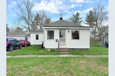 136 W 5th Avenue, Reed City, MI 49677 - Photo 1