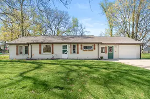 121 Prospect St, Plainwell, MI 49080 - Photo 1