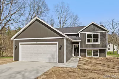 726 S Lincoln Street, Greenville, MI 48838 - Photo 1