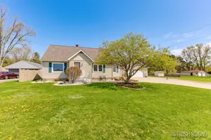 554 Kenowa Ave SW, Grand Rapids, MI 49534 - Photo 1