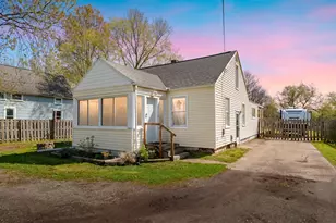8492 Douglas Ave, Kalamazoo, MI 49009 - Photo 1