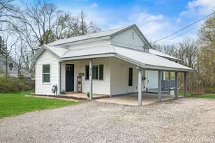 816 W Montcalm St, Greenville, MI 48838 - Photo 1