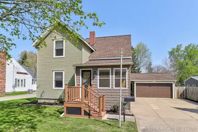 511 W Clinton Street, Hastings, MI 49058 - Photo 1