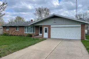 1830 Nash Dr, Saint Joseph, MI 49085 - Photo 1
