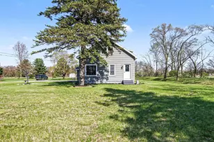 924 S Wolf Lake Rd, Muskegon, MI 49442 - Photo 1