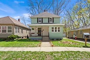 817 W Dale Ave, Muskegon, MI 49441 - Photo 1