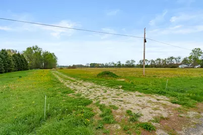8090 E W Avenue E, Vicksburg, MI 49097 - Photo 1