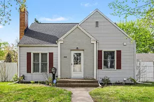 1528 Roseland Ave, Kalamazoo, MI 49001 - Photo 1