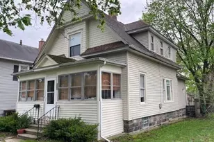 340 S Eagle St, Marshall, MI 49068 - Photo 1