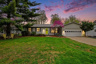 566 N Marshall Avenue, Marshall, MI 49068 - Photo 1
