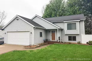 3215 Sunrise St SE, Grand Rapids, MI 49508 - Photo 1