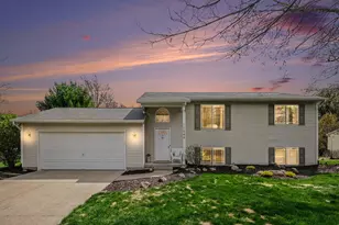 11548 Holmden Ct NE, Rockford, MI 49341 - Photo 1