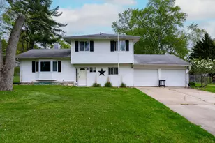 16271 Merson Ct, Buchanan, MI 49107 - Photo 1