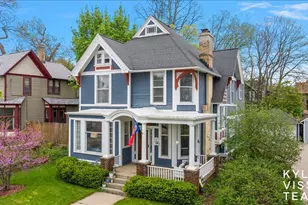 334 Union Ave SE, Grand Rapids, MI 49503 - Photo 1