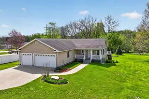 334 Marion St, Jackson, MI 49203 - Photo 1