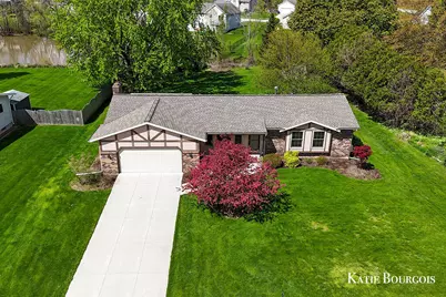 961 Maplerow Avenue NW, Grand Rapids, MI 49534 - Photo 1