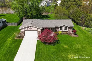 961 Maplerow Ave NW, Grand Rapids, MI 49534 - Photo 1