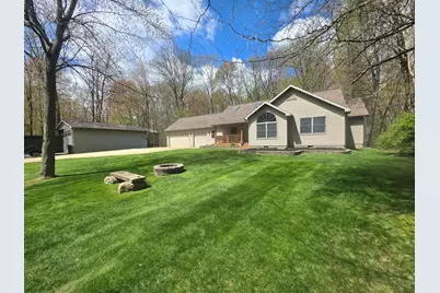 515 E General Street, Sheridan, MI 48884 - Photo 1