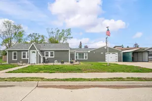 315 Dunham Ave, Saint Joseph, MI 49085 - Photo 1