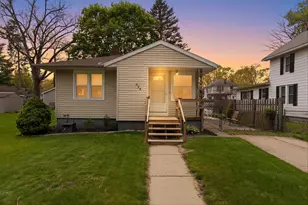 828 Fleming Ave, Jackson, MI 49202 - Photo 1