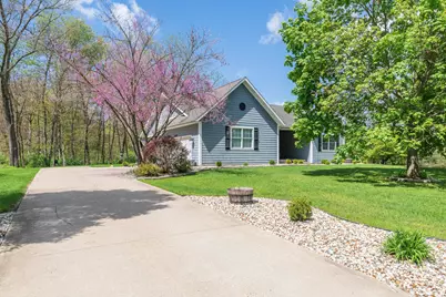 37 Summerset Drive, Kalamazoo, MI 49009 - Photo 1