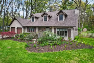11425 Mcgregor Rd, Pinckney, MI 48169 - Photo 1