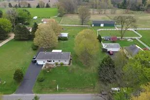 1155 S Bainbridge Center Rd, Benton Harbor, MI 49022 - Photo 2