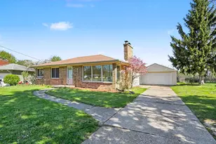 1411 Meadowlane Dr SE, Grand Rapids, MI 49508 - Photo 1