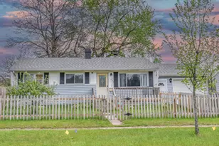 1404 Dean Dr, Albion, MI 49224 - Photo 1