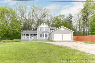 5527 W River Dr NE, Comstock Park, MI 49321 - Photo 1