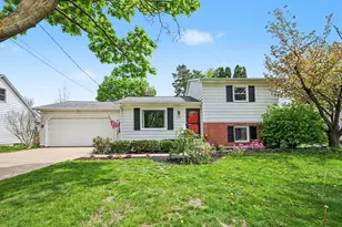1716 Woodlawn Ave SE, Grand Rapids, MI 49506 - Photo 1
