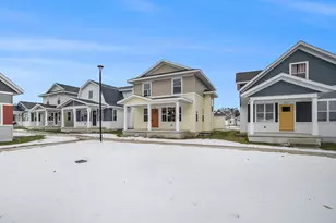 2098 Linden Ave SE, Grand Rapids, MI 49507 - Photo 1