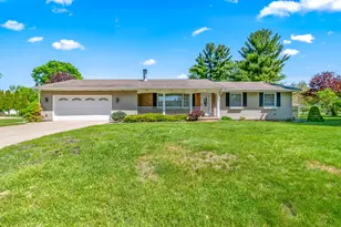 29 Warren Ave, Hillsdale, MI 49242 - Photo 1