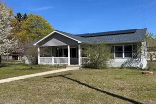 1003 Mitchell St, Ludington, MI 49431 - Photo 1